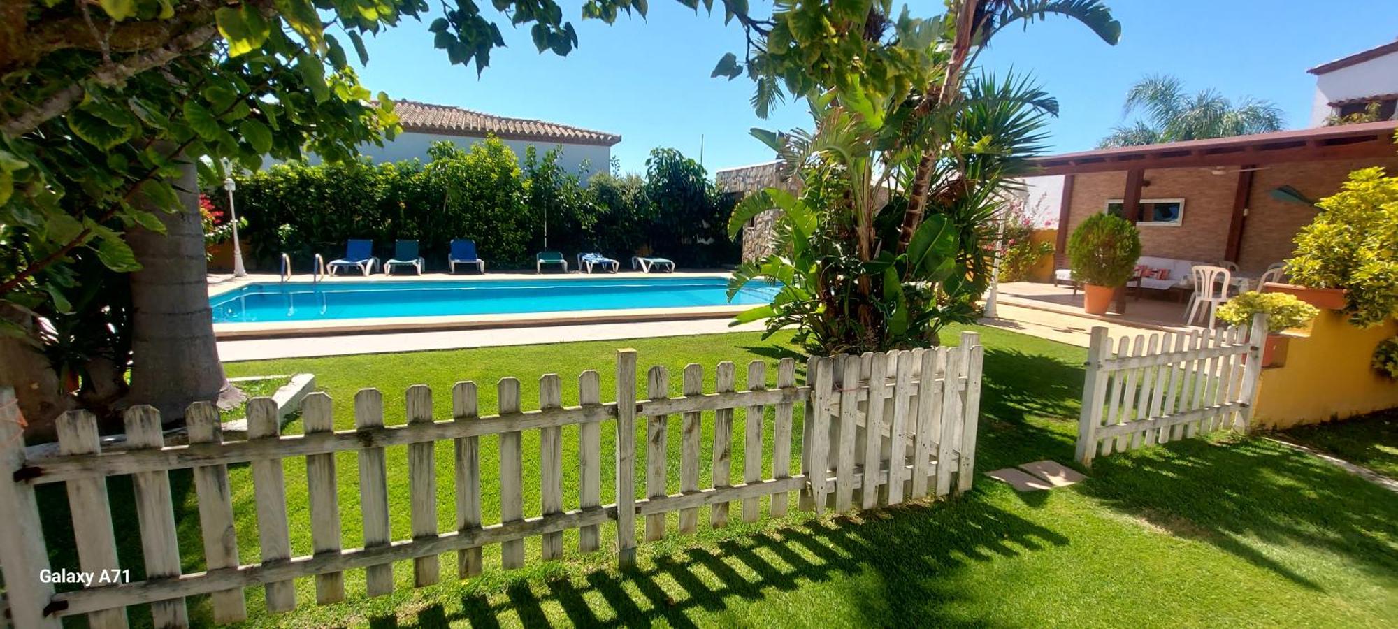 Chalet La Huerta Con Piscina Y Wifi Conil De La Frontera Exteriör bild